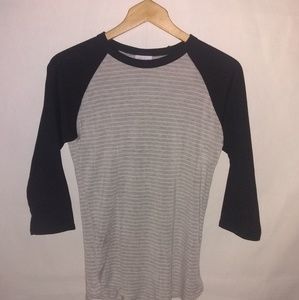 LuLaRoe XS Gray Baseball Style Comfy Tee Tshirt